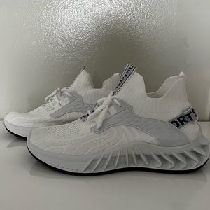 White Sneaker Unisex